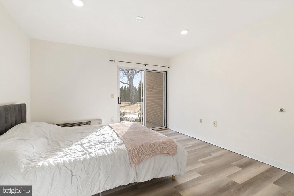 7040 Oxford Avenue - Photo 16