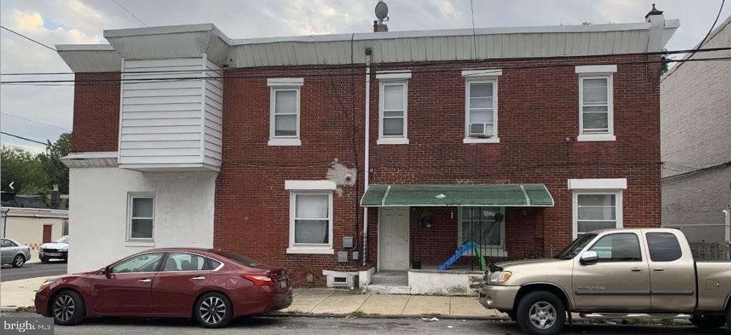 352 N Gross Street - Photo 0