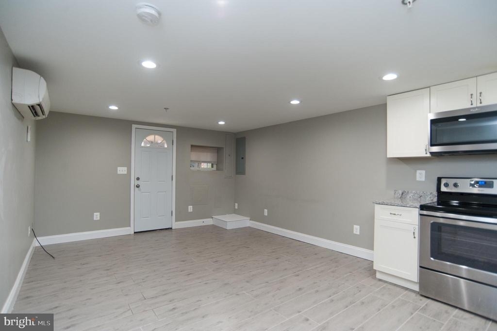 2022 4th Street Ne - Photo 7