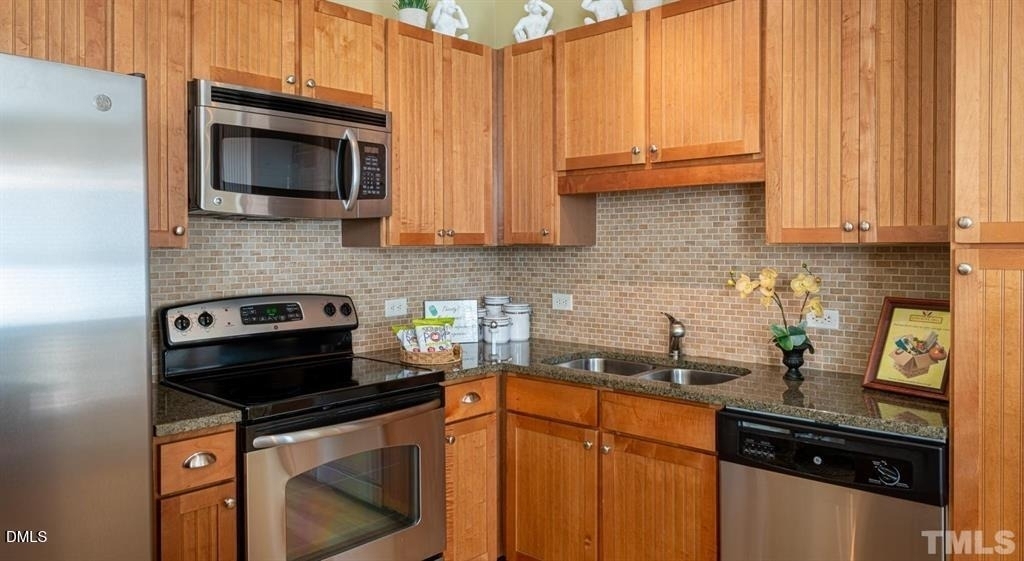 300 Cosgrove Avenue - Photo 25