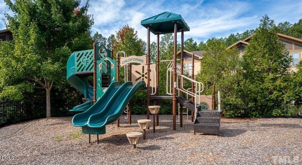 300 Cosgrove Avenue - Photo 15