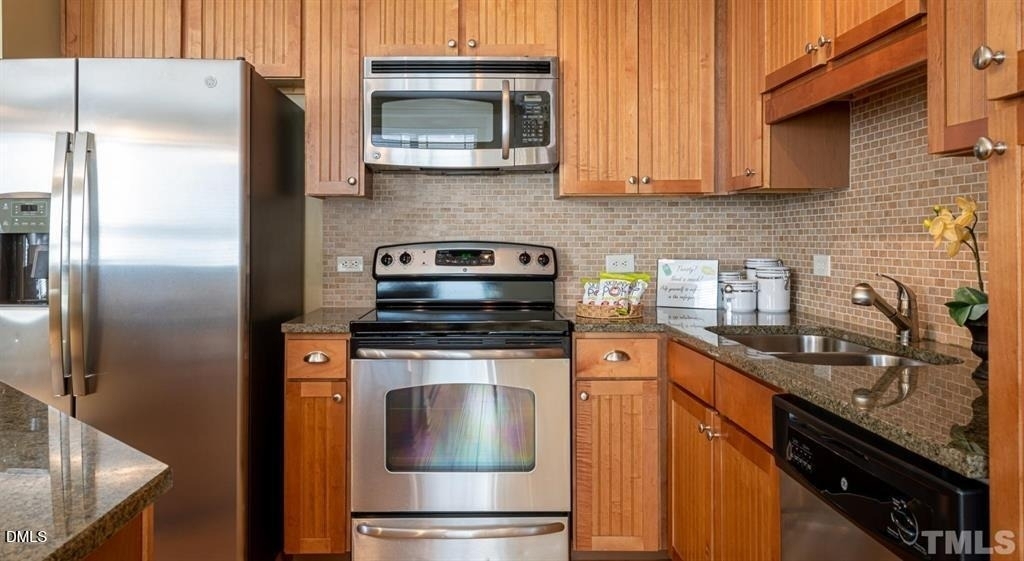 300 Cosgrove Avenue - Photo 31