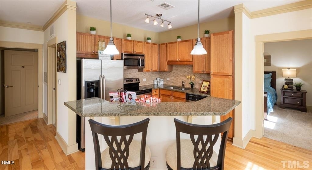 300 Cosgrove Avenue - Photo 33