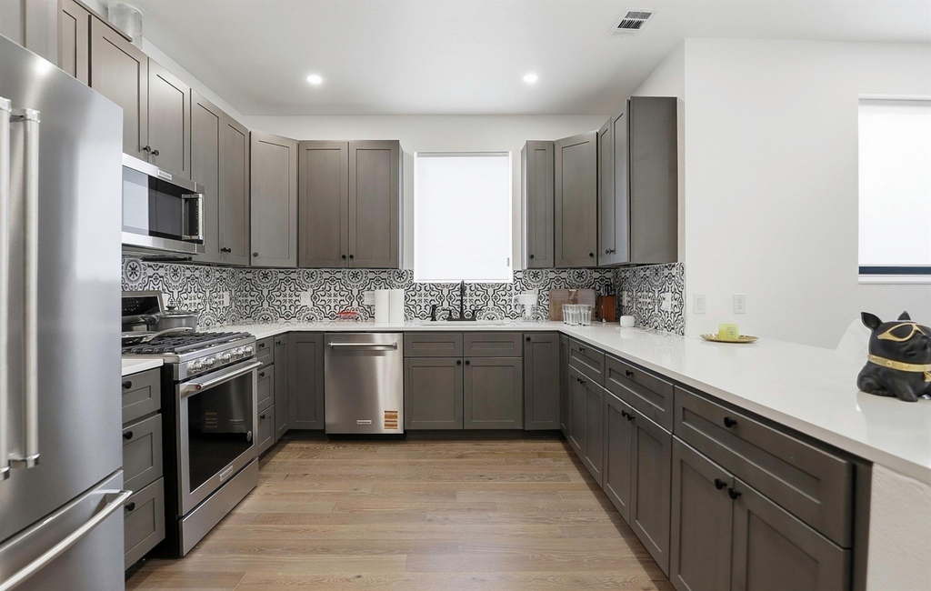 1208 W Oltorf St - Photo 4