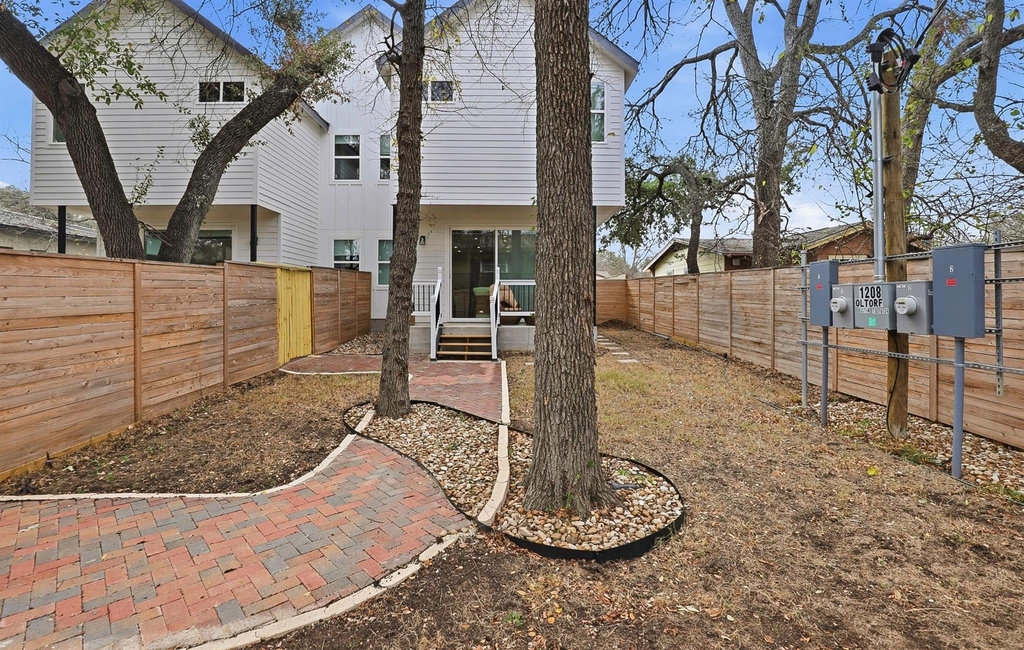 1208 W Oltorf St - Photo 20