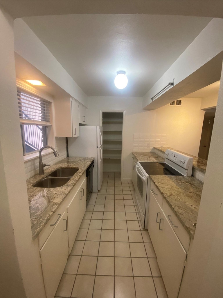 2208 Enfield Rd - Photo 0
