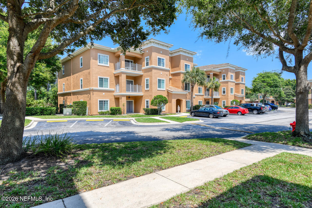 605 Fairway Drive - Photo 0