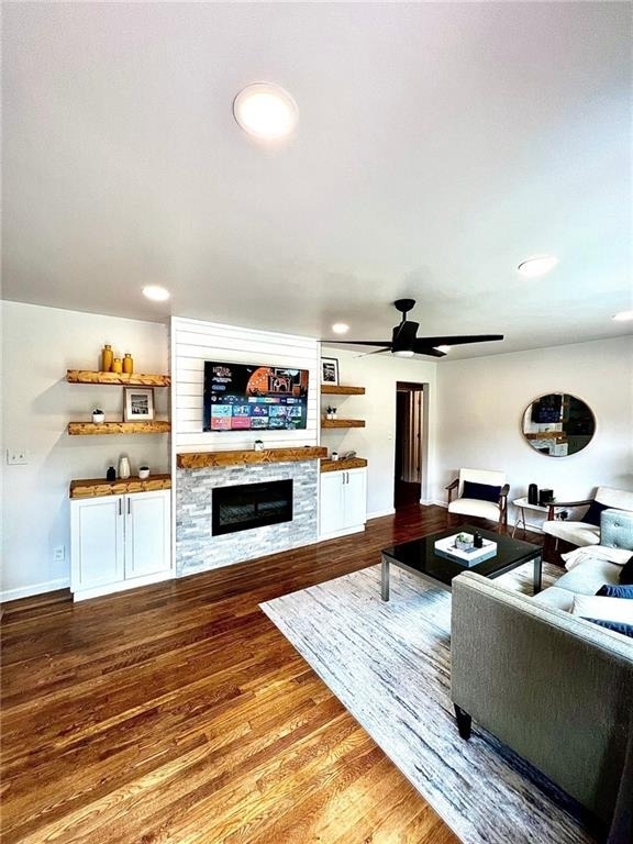695 Kennesaw Drive Se - Photo 4
