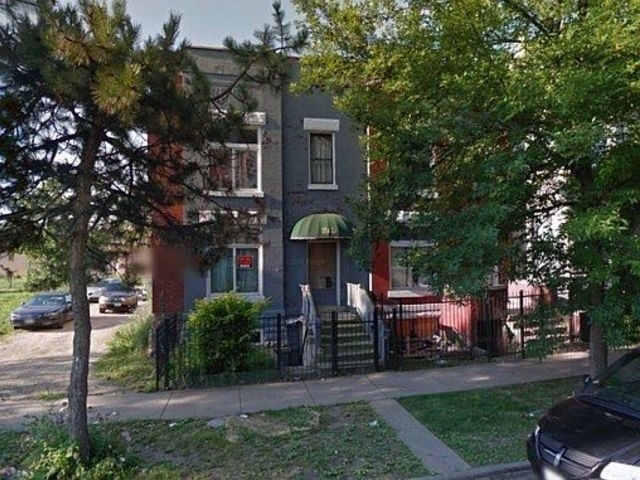 3341 W Walnut Street - Photo 0