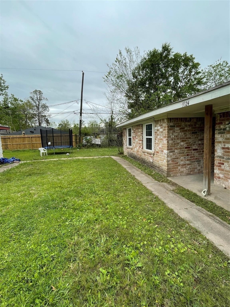 9324 Nyssa Street - Photo 2