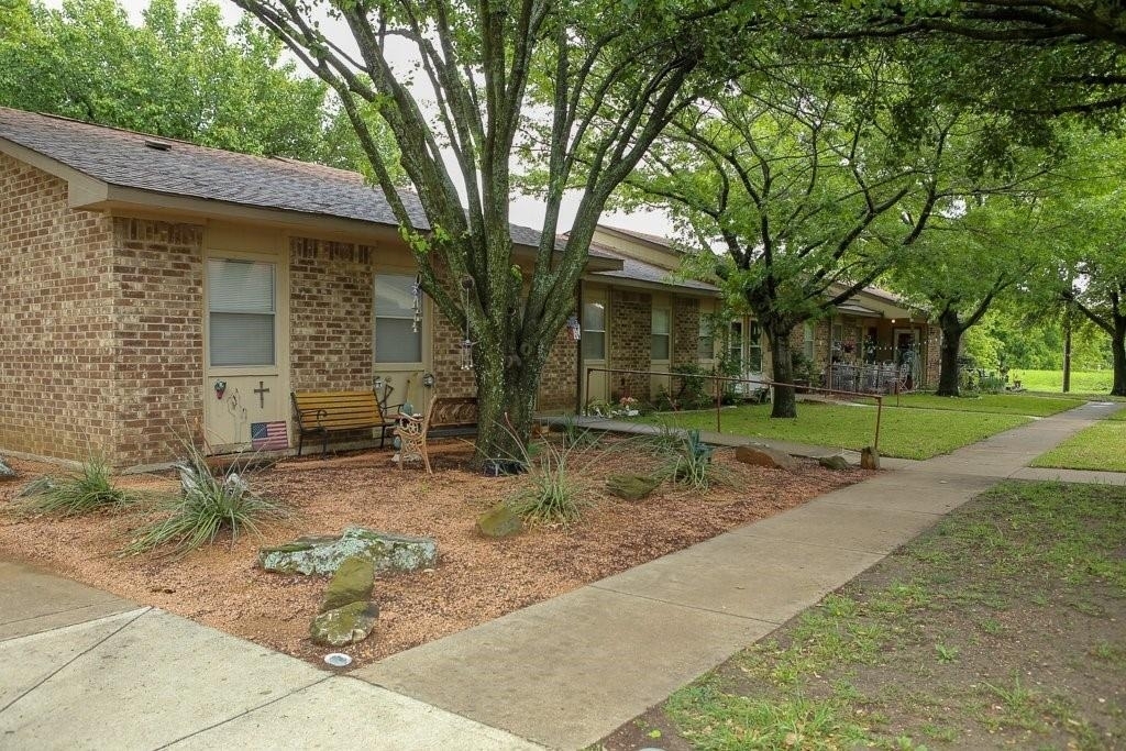 125 Janis Street - Photo 1