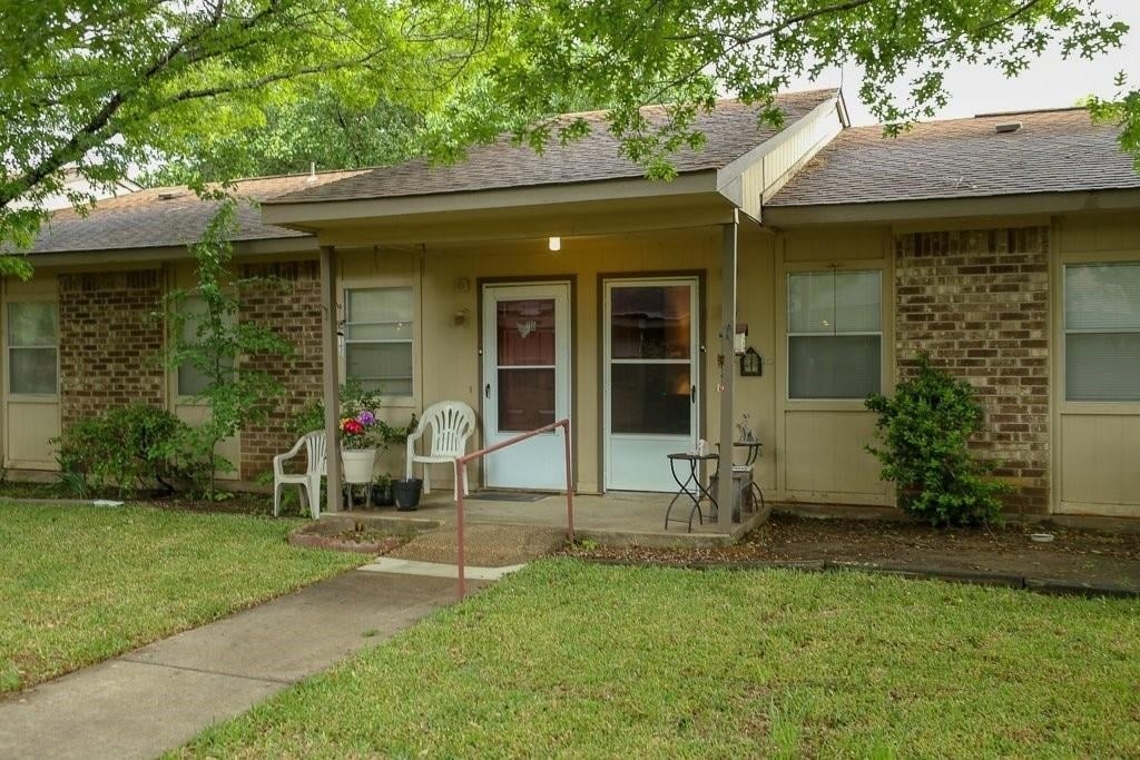 125 Janis Street - Photo 2