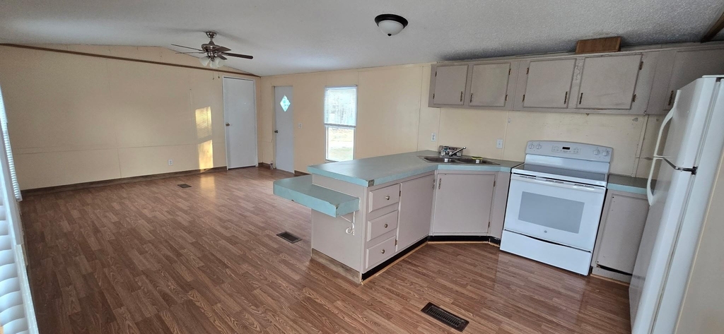 420 County Road 444 - Photo 2