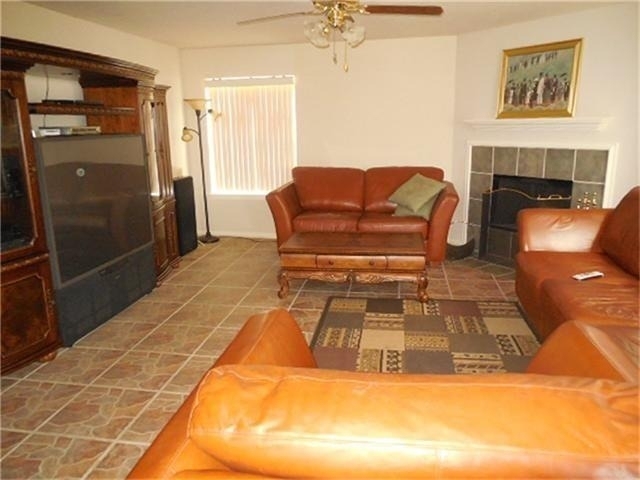 1402 Hunter Ridge Court - Photo 3