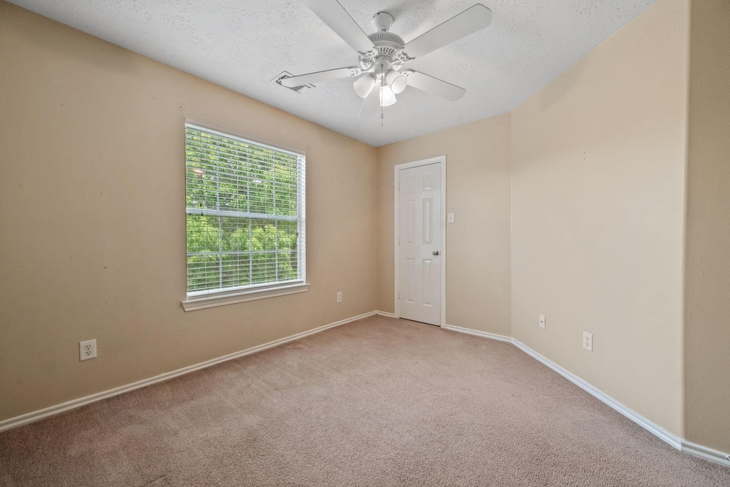 8714 Thistlemoor Lane - Photo 12