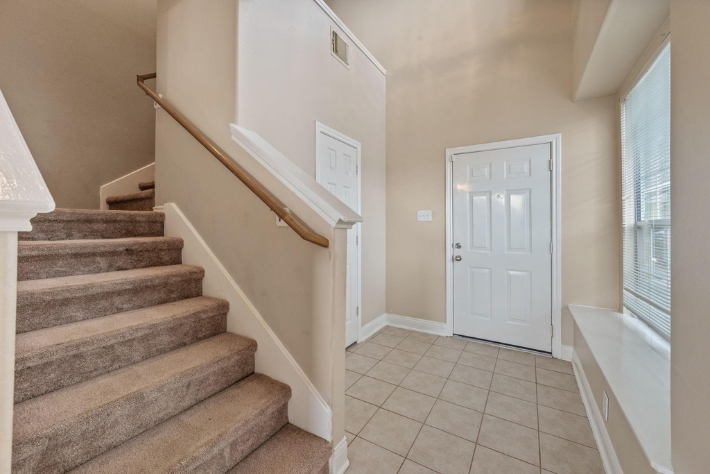 8714 Thistlemoor Lane - Photo 3