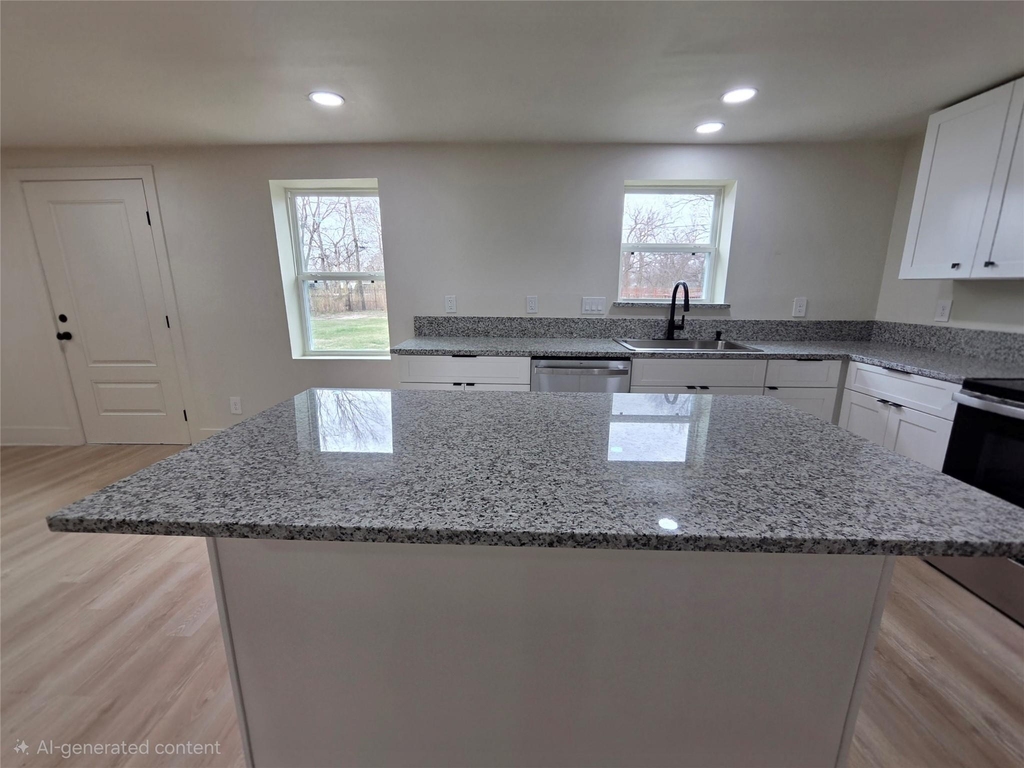 4607 Englewood Street - Photo 11