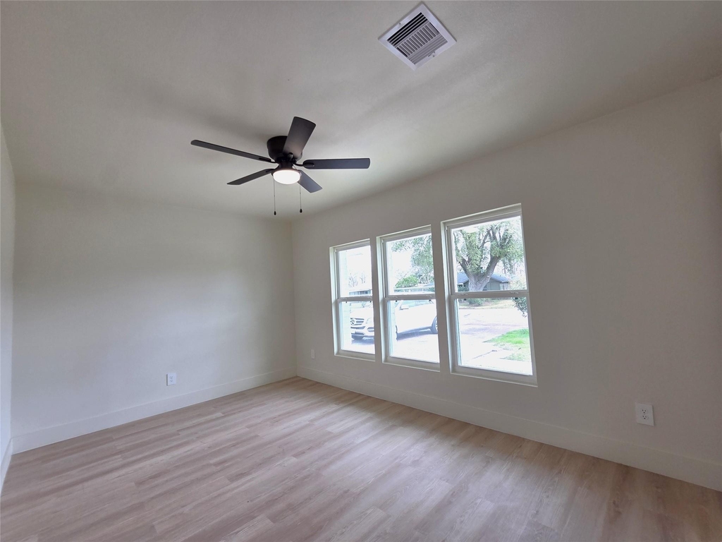 4607 Englewood Street - Photo 21