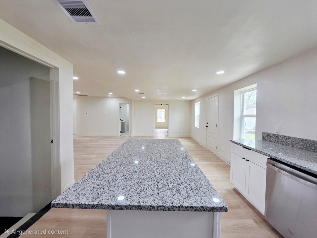 4607 Englewood Street - Photo 12