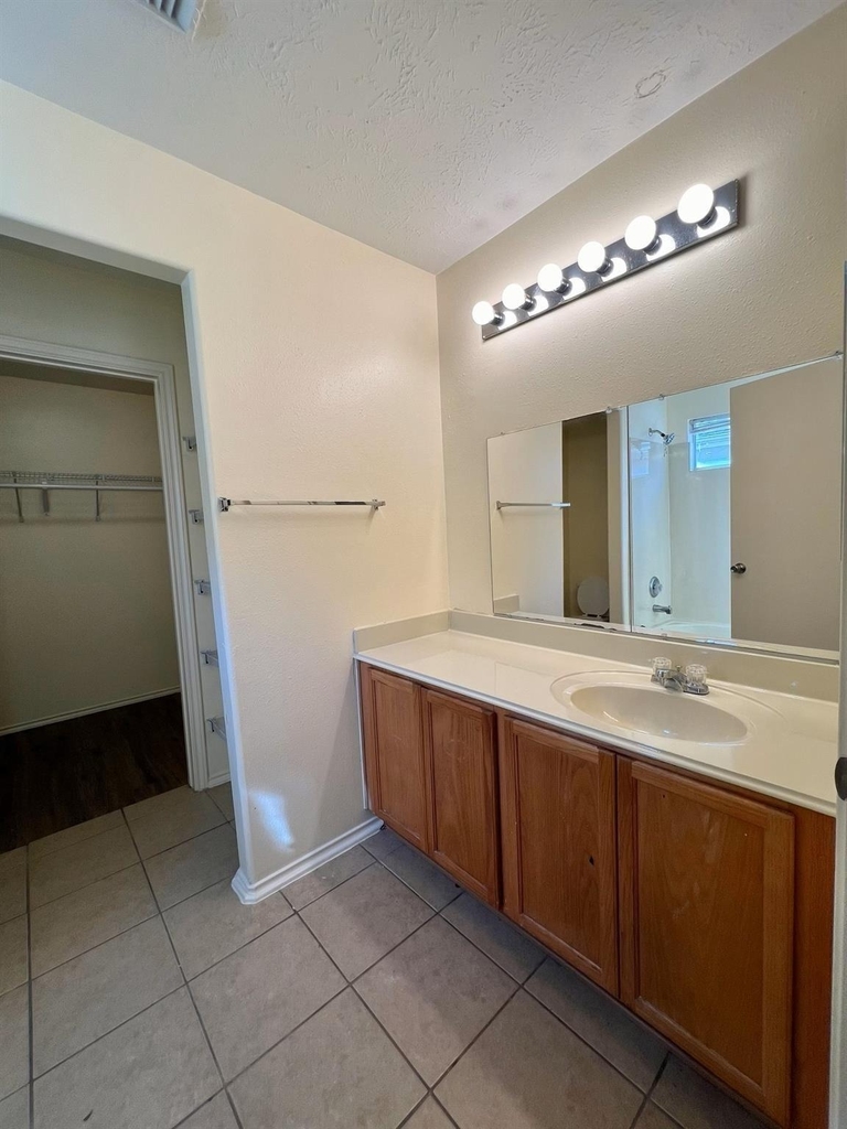 1522 Glasholm Drive - Photo 4