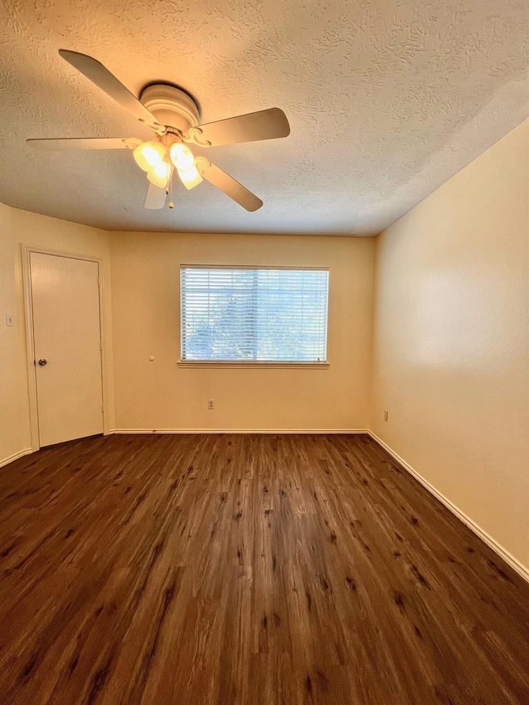 1522 Glasholm Drive - Photo 8
