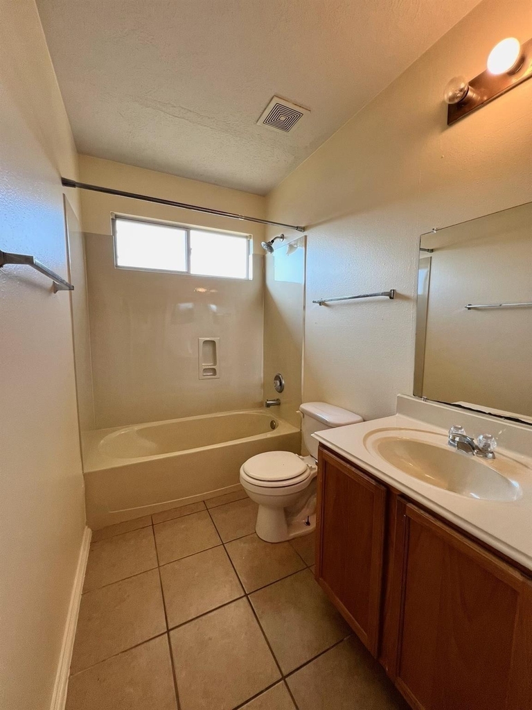 1522 Glasholm Drive - Photo 10