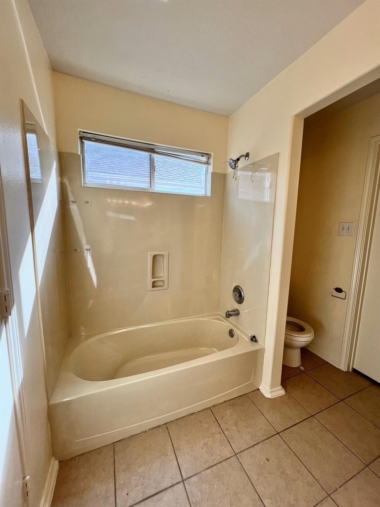 1522 Glasholm Drive - Photo 5