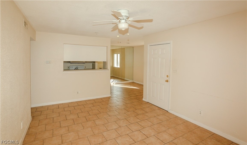2835 Winkler Avenue - Photo 2