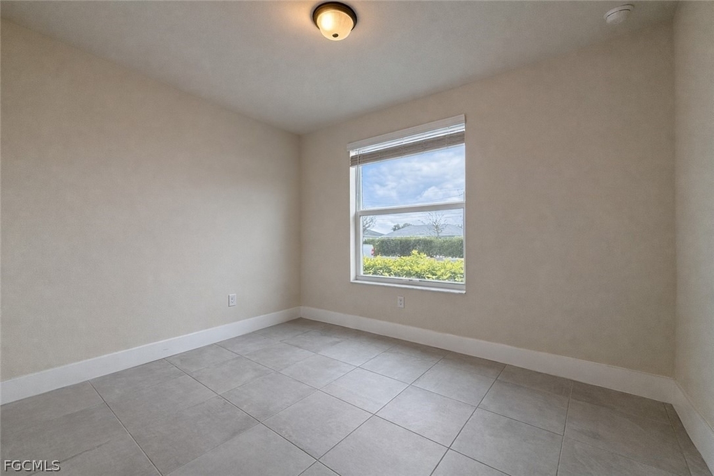 3313 Sw 8th Place - Photo 12