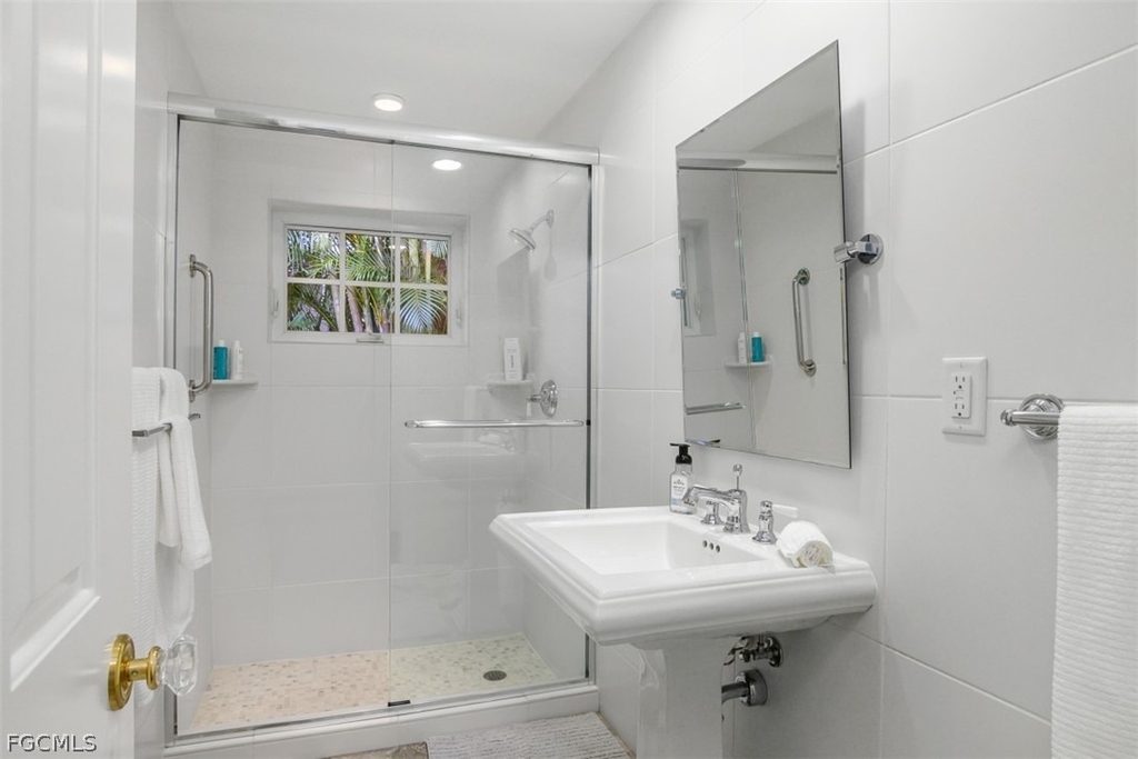 549 7th Avenue N - Photo 13