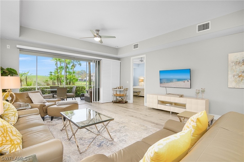 3099 Lancaster Drive - Photo 3