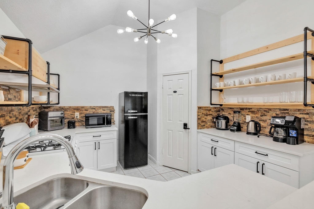 8222 Viny Ridge Drive - Photo 10