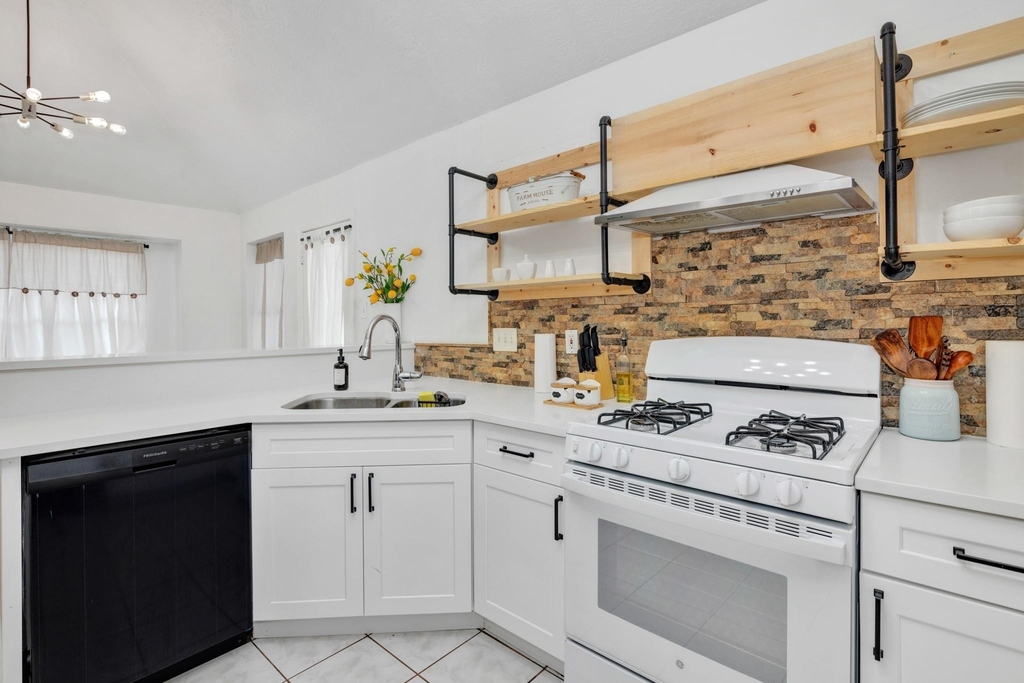 8222 Viny Ridge Drive - Photo 9
