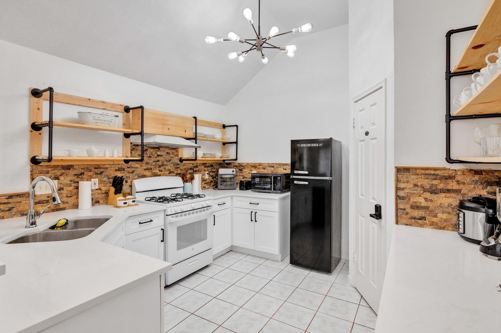 8222 Viny Ridge Drive - Photo 11