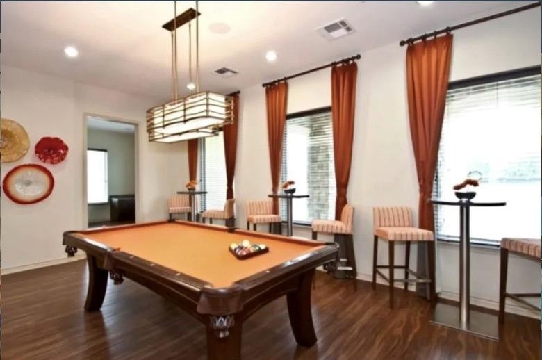 8275 Stonebrook Pkwy - Photo 1