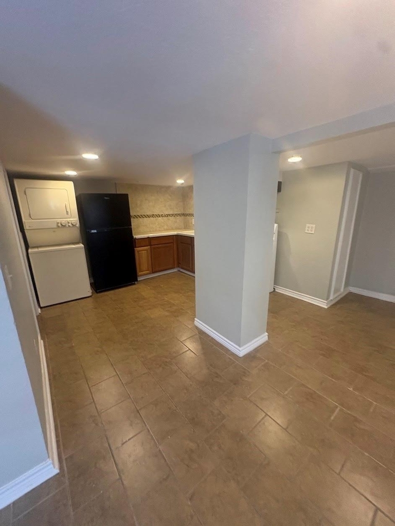 2205 33rd Street - Photo 4
