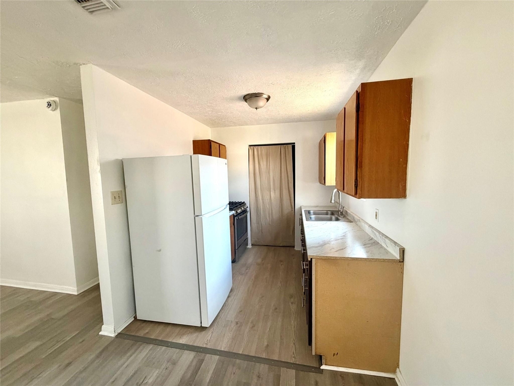 710 Fields Street - Photo 4