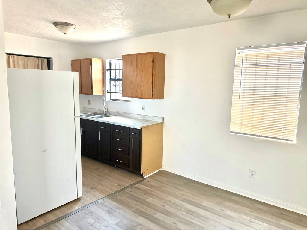 710 Fields Street - Photo 14