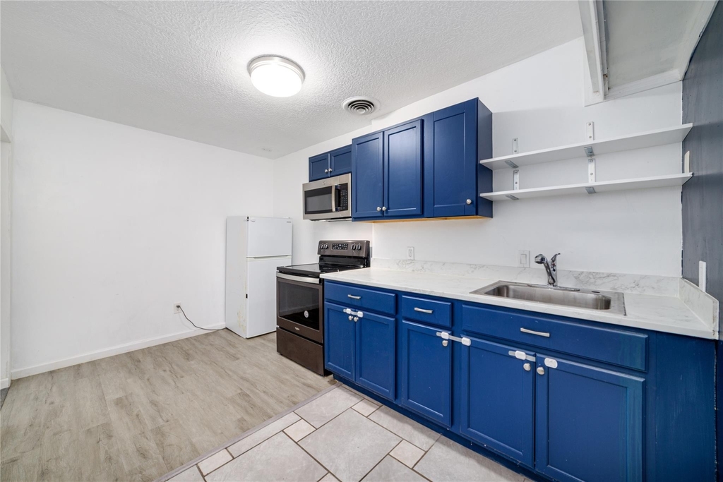 1309 Jefferson Street - Photo 3