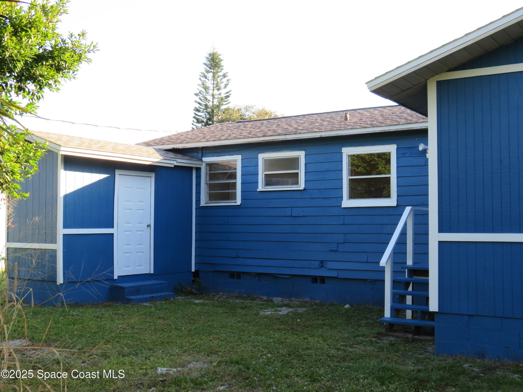 1690 Elizabeth Avenue - Photo 6