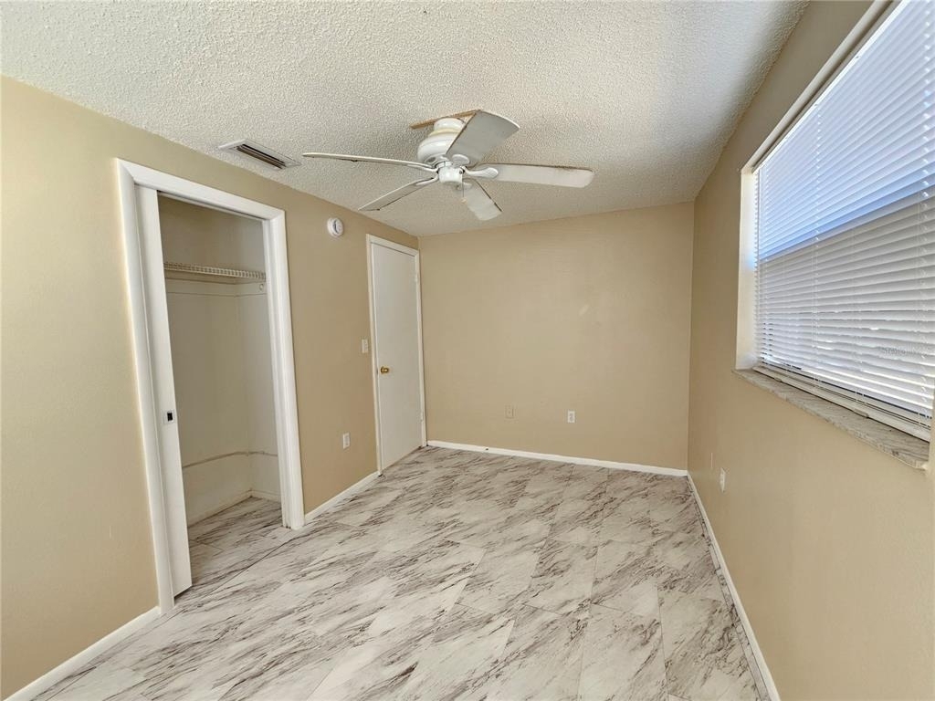 6324 Lomand Avenue - Photo 9
