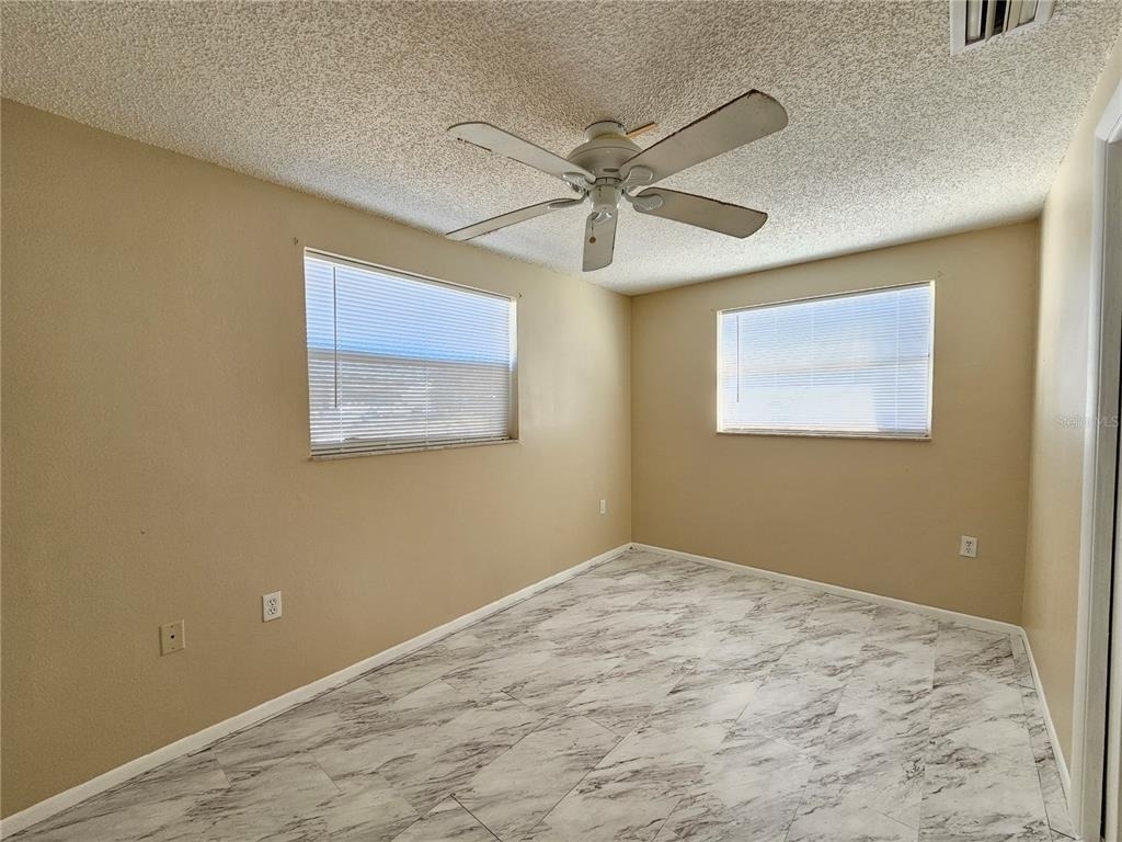 6324 Lomand Avenue - Photo 8
