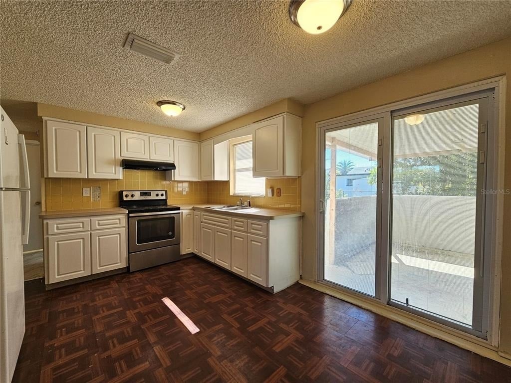6324 Lomand Avenue - Photo 3