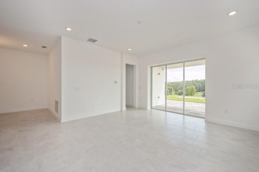 16029 Volterra Point - Photo 9