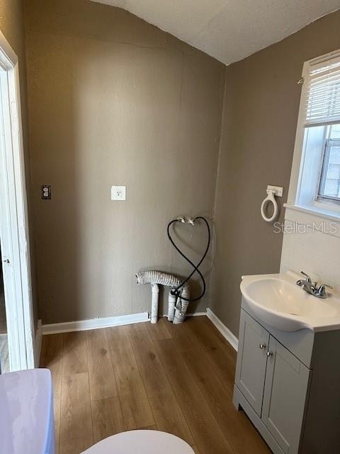 1587 Scranton Avenue - Photo 13