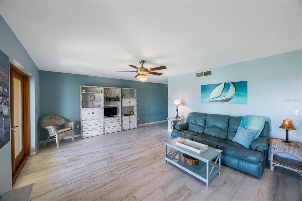 1125 Pinellas Bayway S - Photo 7
