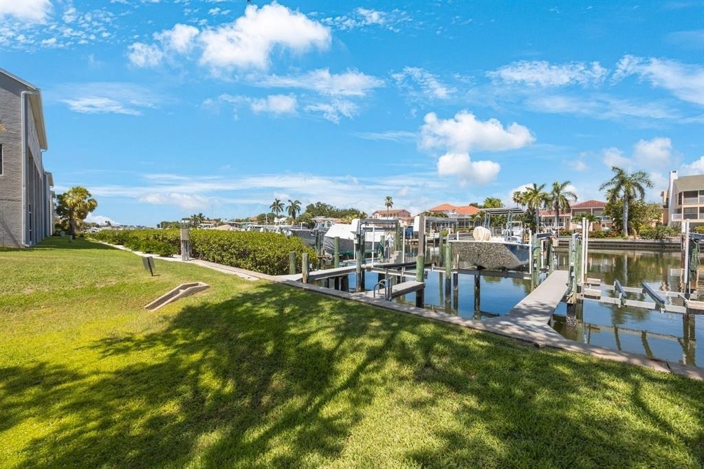 1125 Pinellas Bayway S - Photo 37