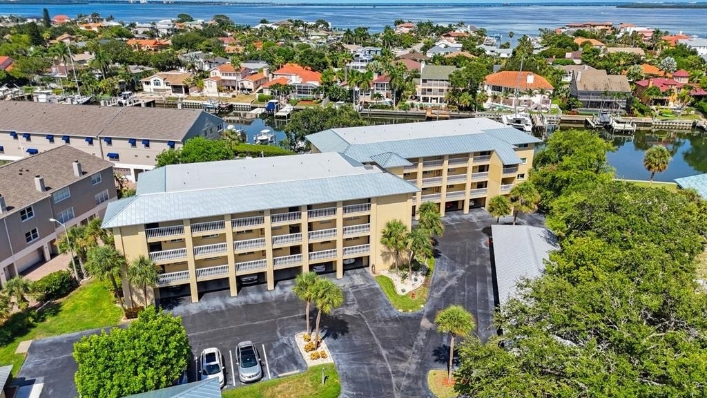 1125 Pinellas Bayway S - Photo 35
