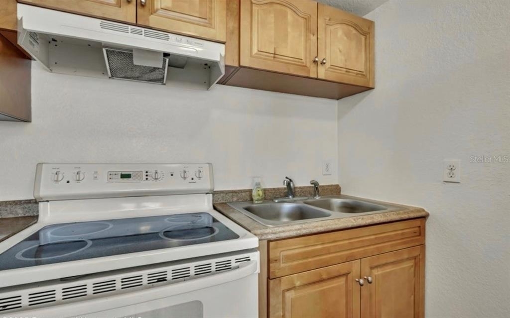 12527 1st Isle - Photo 15