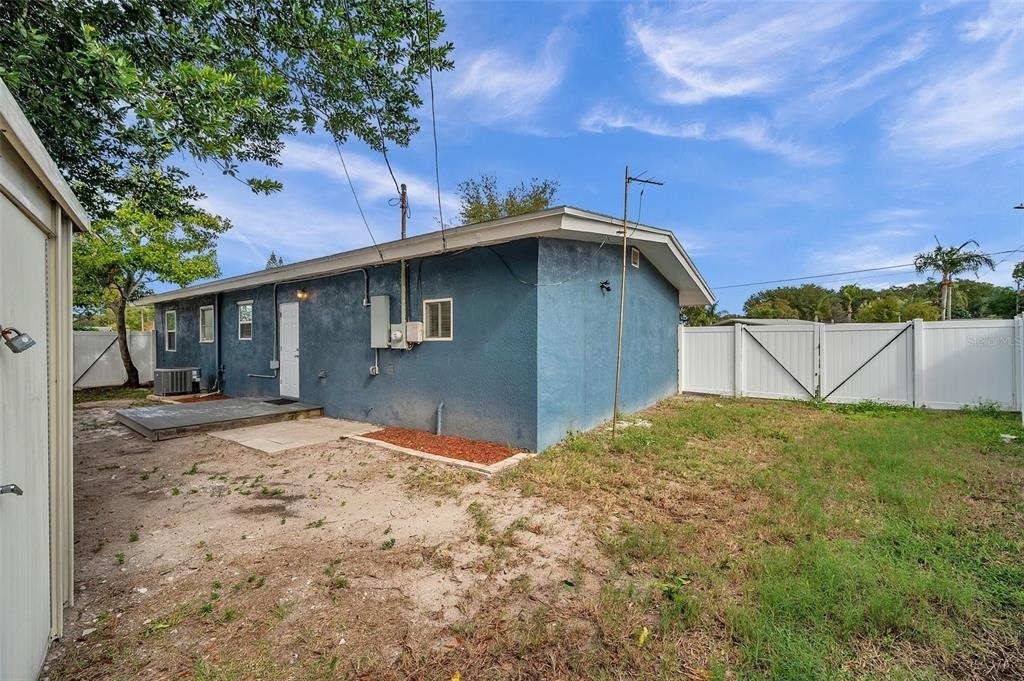 3230 51st Street N - Photo 37